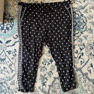 Old Navy Black & White Print Pants Size XXL